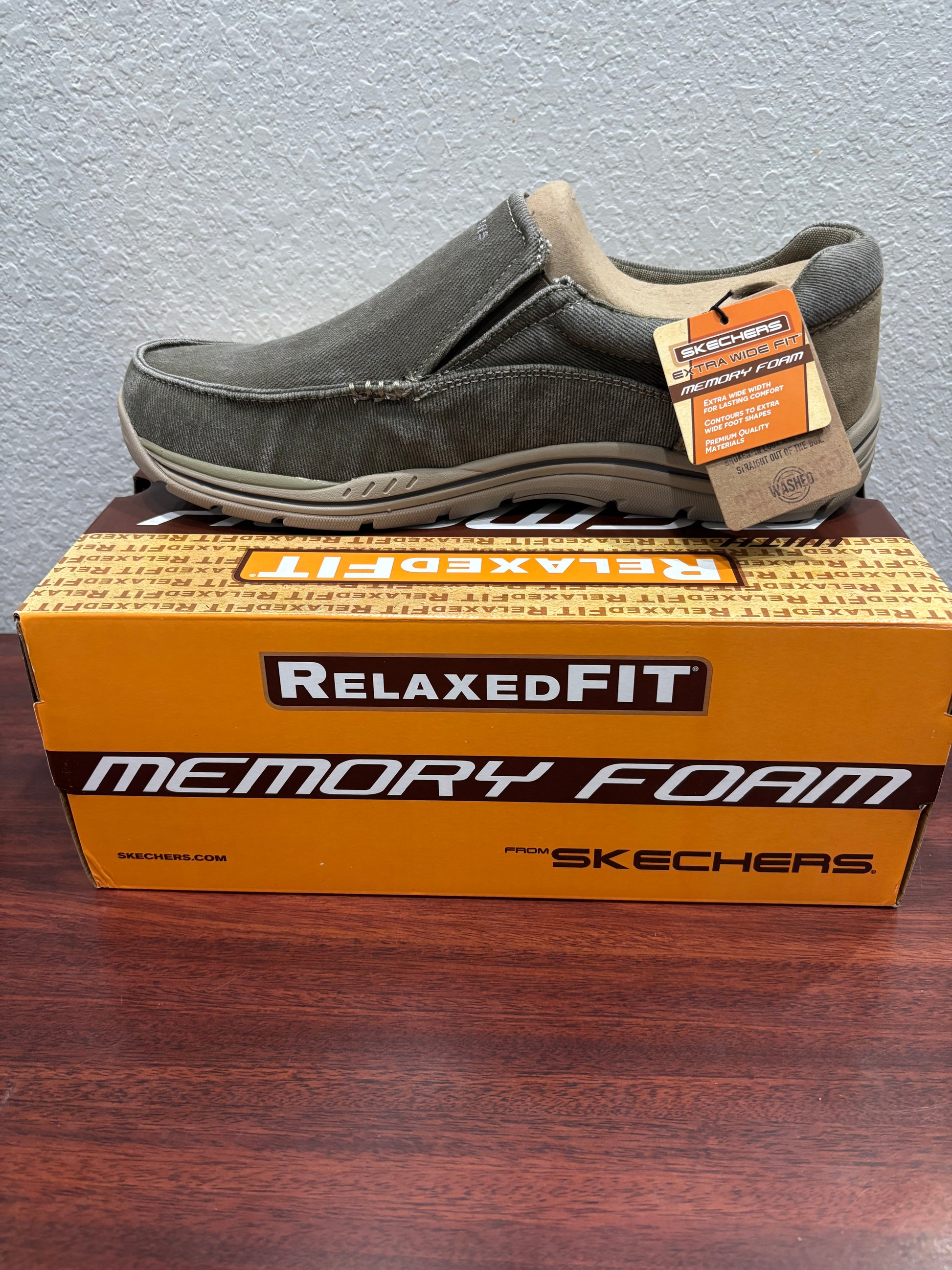 Skechers Expected Avillo Relaxed Fit